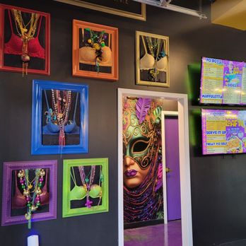 Just Loaf'N - More of the decor - Cajun/Creole Near Me - Atlanta, Georgia
