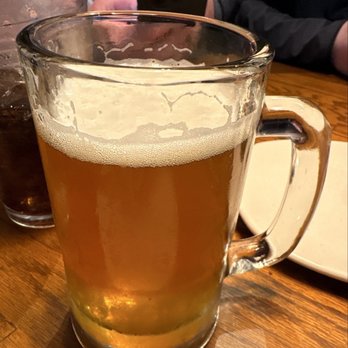 Outback Steakhouse - Mannys Beer - Steakhouses Near Me - Bellevue, Washington