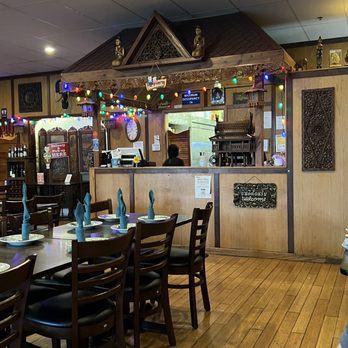 Ruen Thai Restaurant - Simple but clean restaurant in a great location - Thai Near Me - Roseville, California Ruen Thai Restaurant - Simple but clean restaurant in a great location - Thai Near Me - Roseville, California