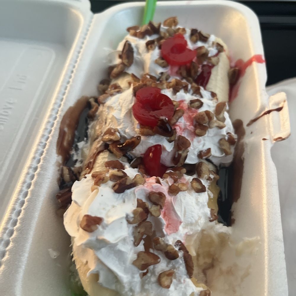 Dairy Palace - Supreme banana split - Burgers Near Me - Canton, Texas Dairy Palace - Supreme banana split - Burgers Near Me - Canton, Texas