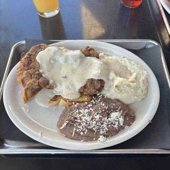 Moreno Barbecue - Chicken fried steak, mashed potato's, refried beans - Barbeque Near Me - Austin, Texas