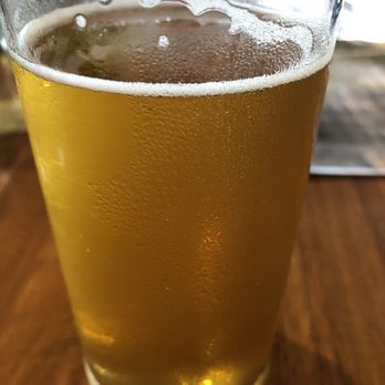 Ace's Run Restaurant & Pub - Wild and Wonderful Strawberry Ale - Pubs Near Me - Oakland, Maryland