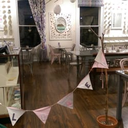 White Tea - Bunting when closed