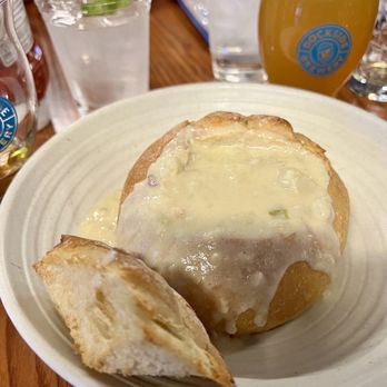 Dockside Brewery - Nice thick chowder in a bread bowl - Breweries Near Me - Milford, Connecticut