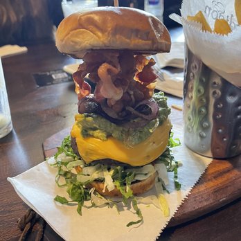 Perdigon El Sabor - Guacamole Burger - Venezuelan Near Me - Tampa, Florida