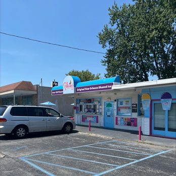 Pelican's SnoBalls - Out front - Ice Cream & Frozen Yogurt Near Me - Downingtown, Pennsylvania Pelican's SnoBalls - Out front - Ice Cream & Frozen Yogurt Near Me - Downingtown, Pennsylvania