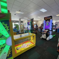 Chuck E. Cheese