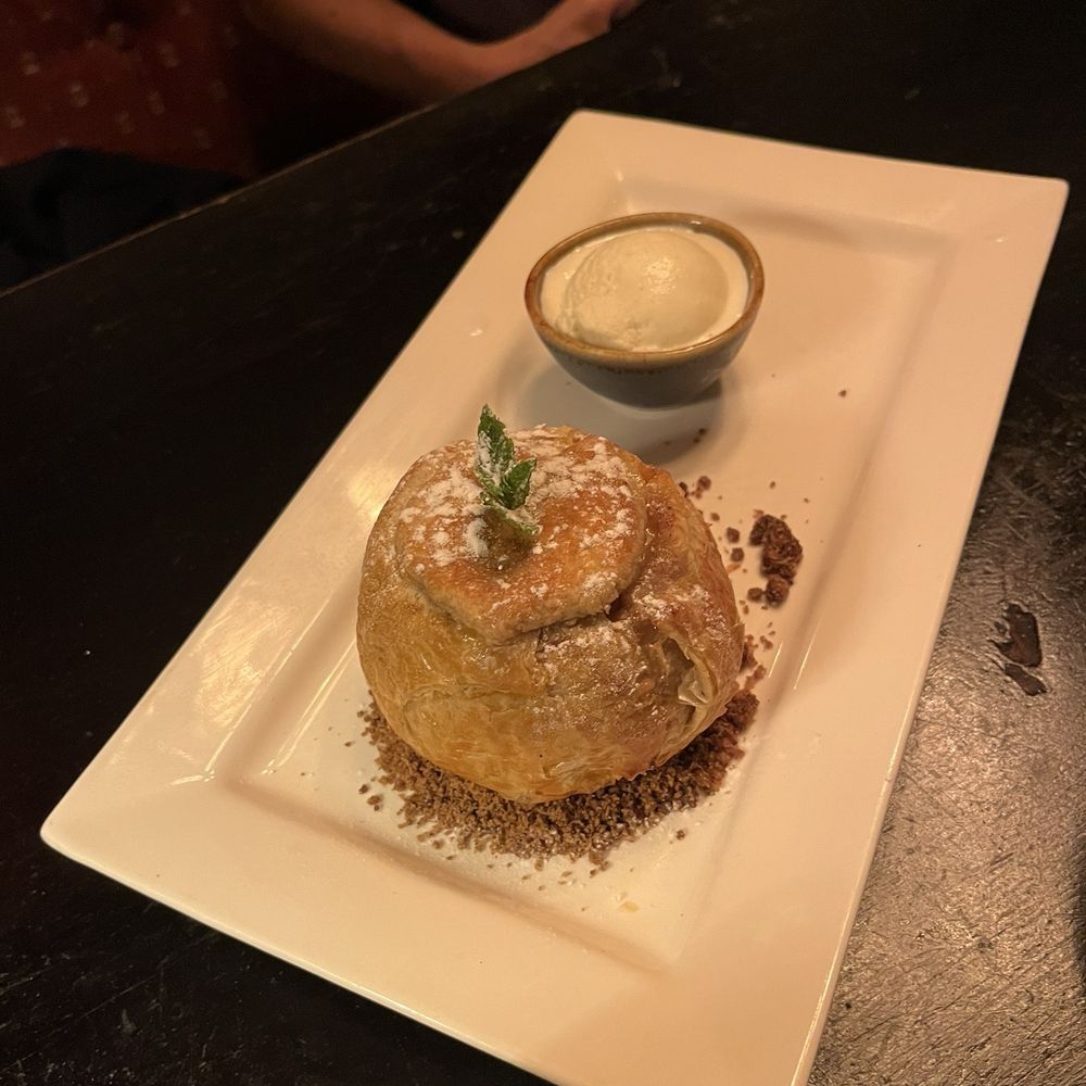 Ship Tavern - Apple Pie - Pubs Near Me - London, XGL Ship Tavern - Apple Pie - Pubs Near Me - London, XGL