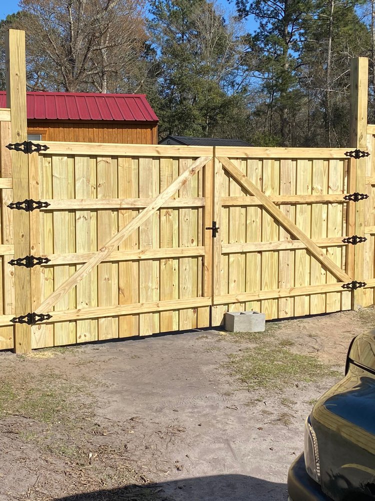 PRO FENCE BUILDERS Updated June 2024 15 Photos Leland, North Carolina Fences & Gates