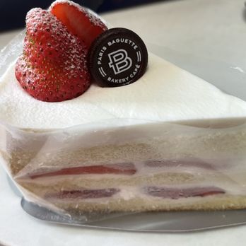 Paris Baguette - Strawberry Soft Cream Cake Good but basic traditional cake - Bakeries Near Me - Temecula, California