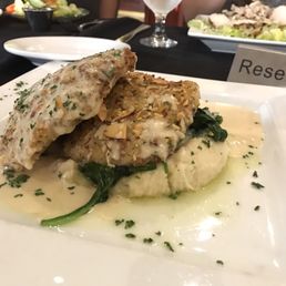 2017 hearty portion, easy share, but bland and slow service 2017 hearty portion, easy share, but bland and slow service