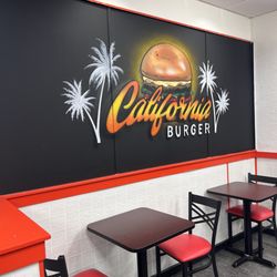 California Burger - Sitting area