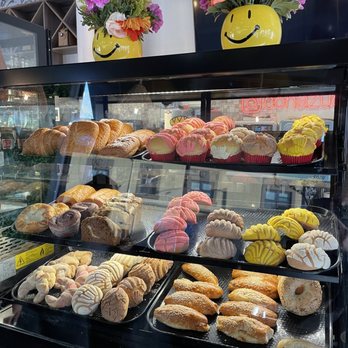 Con Azucar Cafe - All these pastries!! - Coffee & Tea Near Me - San Jose, California Con Azucar Cafe - All these pastries!! - Coffee & Tea Near Me - San Jose, California