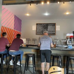 Funguys Brewing - Bar area