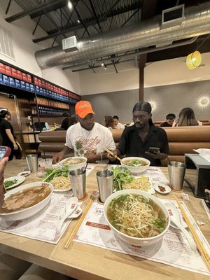 Di An Pho by null