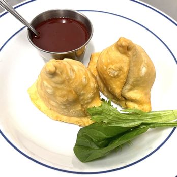 Everest Himalayan Cuisine - Vegetable samosa - Himalayan/Nepalese Near Me - Encinitas, California Everest Himalayan Cuisine - Vegetable samosa - Himalayan/Nepalese Near Me - Encinitas, California