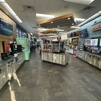 Huck's - Gas Stations Near Me - Hannibal, Missouri