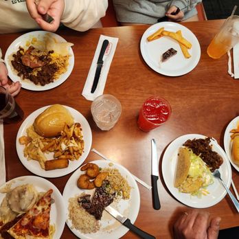 Golden Corral Buffet & Grill - Family dinner - Buffets Near Me - Bakersfield, California Golden Corral Buffet & Grill - Family dinner - Buffets Near Me - Bakersfield, California