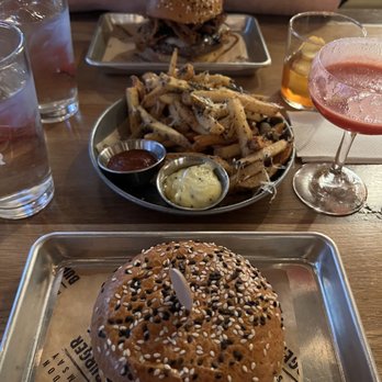 Gordon Ramsay Burger - Hell's Kitchen burger and then the STOUT BURGER - Salad Near Me - Chicago, Illinois