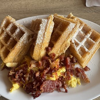 Brewberry Cafe - The Waffle Breakfast - Coffee & Tea Near Me - Anaheim, California