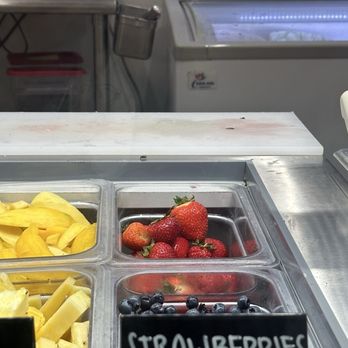 Trū Bowl - Fly near the strawberries. - Juice Bars & Smoothies Near Me - Redlands, California Trū Bowl - Fly near the strawberries. - Juice Bars & Smoothies Near Me - Redlands, California