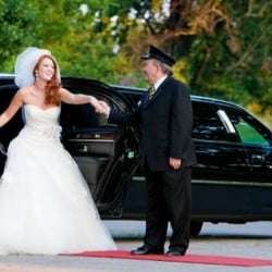 Alpha Limousine of Nashville - Let Alpha Limousine serve you on that special day!