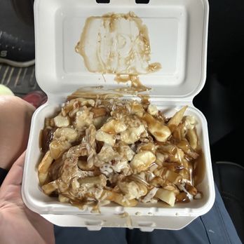 Nikos Place - Large mixed poutine - Canadian (New) Near Me - Niagara Falls, Ontario