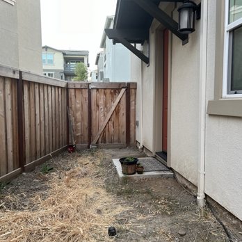 1. EliasGH Landscaping