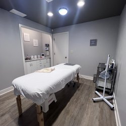 Sweet Cheeks Sugaring Studio - Clean, modern vibes!