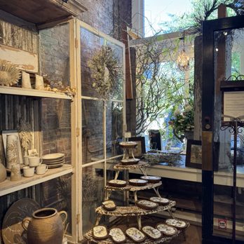 Chateau Sonoma - Antiques Near Me - Sonoma, California
