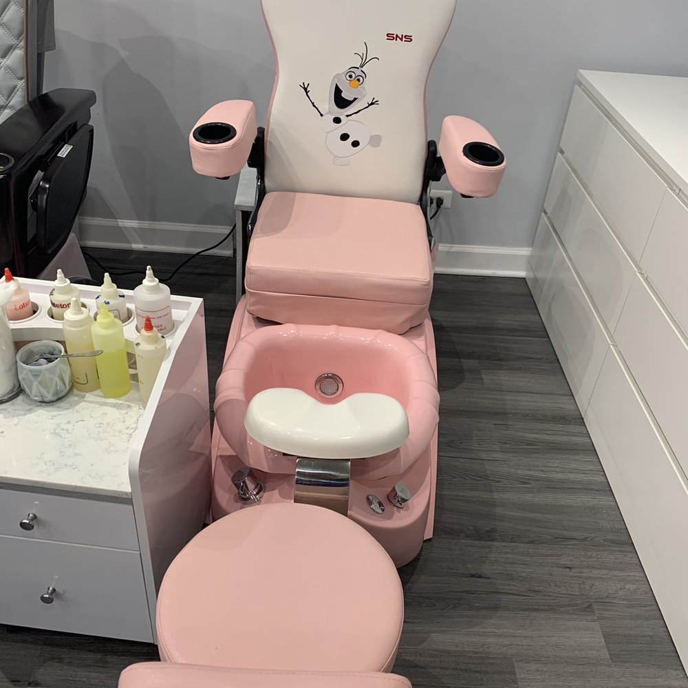 Fashion Nails - Child Pedicure Chair - Nail Salons Near Me - Chicago, Illinois Fashion Nails - Child Pedicure Chair - Nail Salons Near Me - Chicago, Illinois