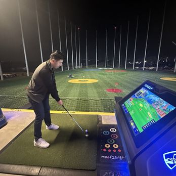 Topgolf - Golf Near Me - Burlingame, California