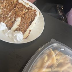 Vanzant's Steak Seafood & Bar - Carrot cake