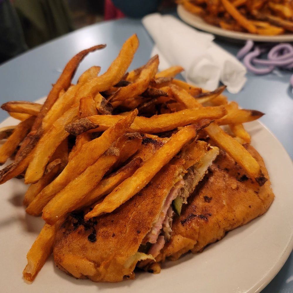 High Hat Cafe - Southern Near Me - New Orleans, Louisiana High Hat Cafe - Southern Near Me - New Orleans, Louisiana