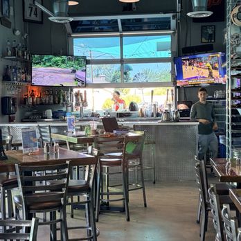 What's Crackin Cafe - Breakfast & Brunch Near Me - Mesa, Arizona