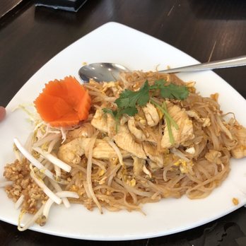 Bangkok Square - chicken pad thai - Thai Near Me - Gainesville, Florida