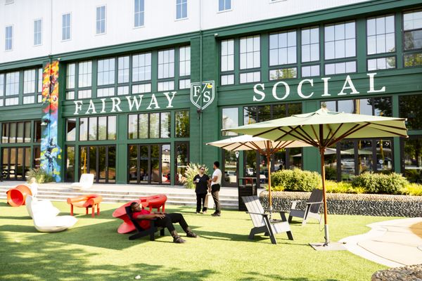 Fairway Social Trilith by null