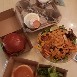 McDonald's - Bad service bad store ...i order too much things, and paid for  money...but the store don't give me enough food ...unhappy day!