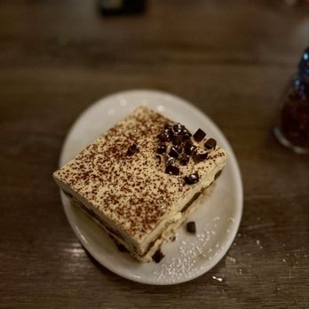 Robert's Pizza and Dough - Tiramisu - Pizza Near Me - Chicago, Illinois