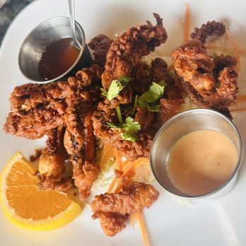 Pipo Ramen & Rice - Fried Calamari- I love that it's the real squid but would've been better if it was chunks so the fried outside doesn't fall apart - Thai Near Me - Sacramento, California