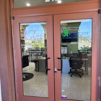 iShine Beauty Spa - Frontage of the spa - Skin Care Near Me - Westminster, California iShine Beauty Spa - Frontage of the spa - Skin Care Near Me - Westminster, California