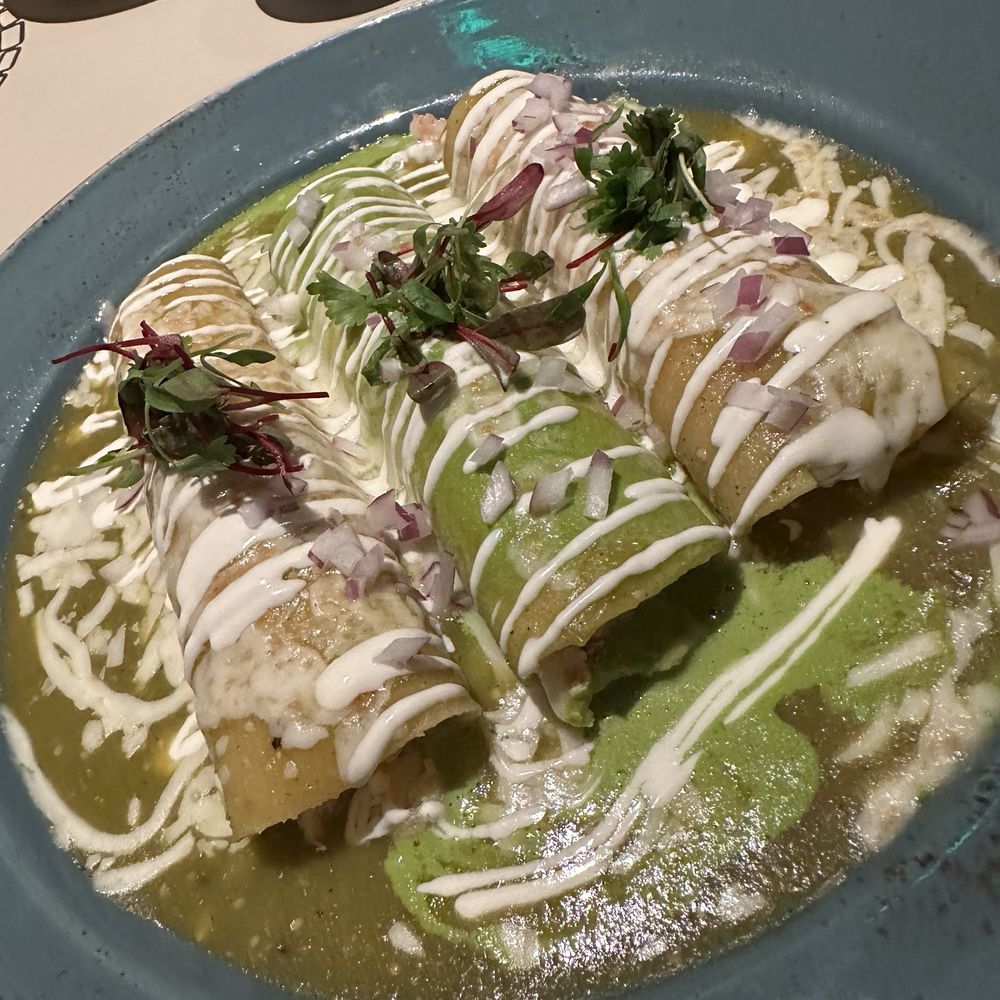 Javier’s - Tri del enchiladas - Mexican Near Me - Los Angeles, California