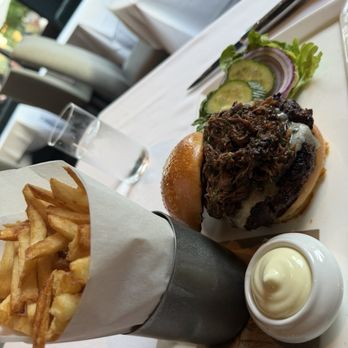 Hawks - Hawks Burger - New American Near Me - Granite Bay, California