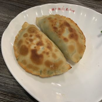 Special Noodle - Chive pockets so crunchy when it comes out. Not greasy when you pick up so doesn't fall apart. - Chinese Near Me - Newark, California