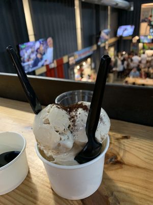 -320° Coffee & Creamery by null