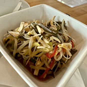 dan modern chinese - Seaweed and tofu salad - Dim Sum Near Me - Pasadena, California
