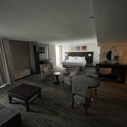 Holiday Inn Alexandria - Downtown - Suite Life