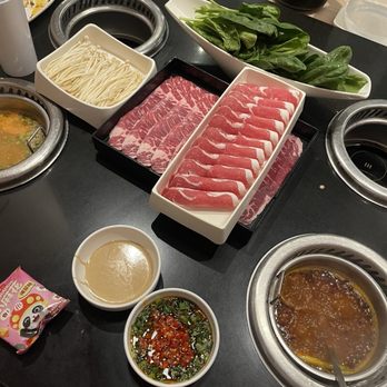 Haidilao Hotpot Arcadia - Chinese Near Me - Arcadia, California
