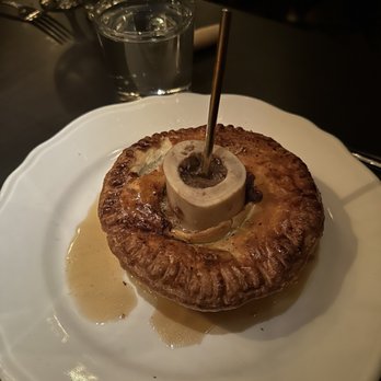Armitage Alehouse - Pot pie - Pubs Near Me - Chicago, Illinois Armitage Alehouse - Pot pie - Pubs Near Me - Chicago, Illinois