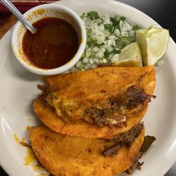 Las Americas Restaurant - Conqueso Barrias